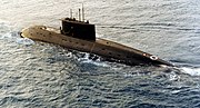 İran Kilo sınıfı denizaltı Yunes, 1995 yılında teslim sırasında.