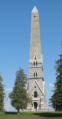 Mindetårn ved Victory, New York, hvor den den britiske hær overgav sig til amerikanerne.