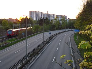 Lyngby Omfartsvej en forårsaften i 2008 med udsyn til Sorgenfri.