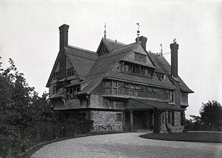 William Watts Sherman House, Newport, Rhode Island (1875–1876), Henry Hobson Richardson, architecte.