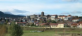 Beaumont with the dormant volcano, the Puy de Dôme in the background
