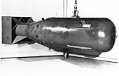 Bức ảnh chụp lại vũ khí hạt nhân Little Boy rơi xuống thành phố Hiroshima, Nhật Bản, vào tháng 8 năm 1945.