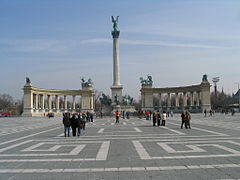 Monumento en placo de Herooj