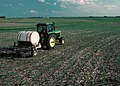 Fertilizzante azotato applicato alla coltivazione del mais in un campo nella contea di Hardin, Iowa