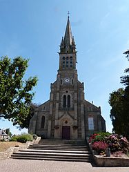 The church of Saint-Pierre, in Pommeret