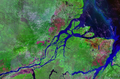 उपग्रहाद्वारे घेतलेल्या चित्रात दिसणारी ब्राझील येथील अ‍ॅमेझॉन नदी