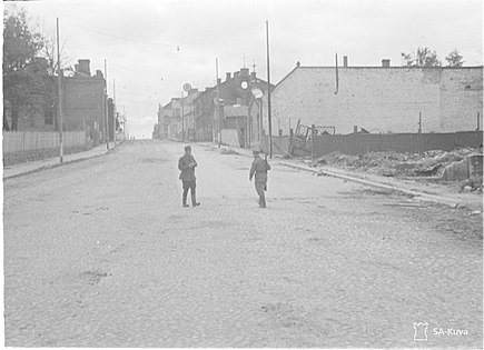 Вид на разрушенную улицу от Папульского моста (1941 год)