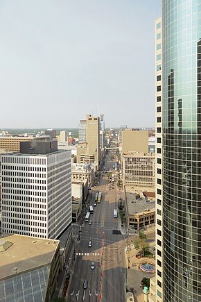 Portage Ave, Winnipeg - panoramio (1).jpg