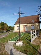 Plusieurs calvaires et croix de chemin de la commune.