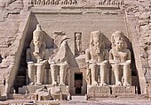 Ebu Simbel tapınaklarından biri olan Büyük Ramses II Tapınağı