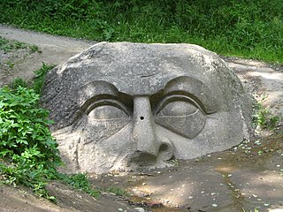Скульптура «Голова»