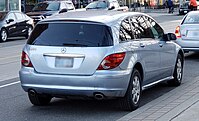 Pre-facelift Mercedes-Benz R350