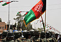 Lashkargah'ın teslimi sırasında Afgan bayrakları (2011)