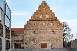 Hauptzollamt (2007) und Ebracher Hof (1431/1575), mit Ausbau zur Stadtbücherei (2004–2007)