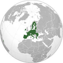 Et ortografisk projektion af verden, med EU og dets medlemslande fremhævet i grønt.