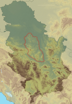 Carta topográfica da Sérvia com Šumadija delimitada em cor vermelha