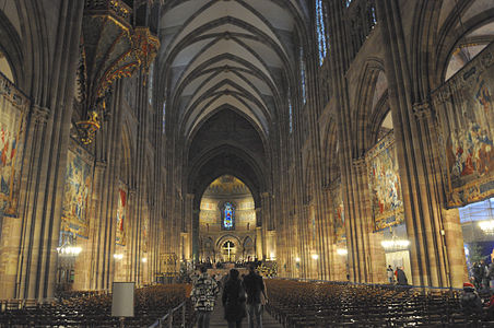 Het middenschip van de Notre-Dame
