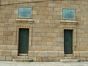 "Portas", na Torre de Hércules da Coruña.