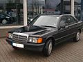 1982年：W201 メルセデス・ベンツ初のDセグメント車。画像は190D