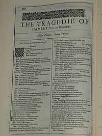 Faksimil av första sidan i The Tragedie of Hamlet, Prince of Denmarke från First Folio, publicerad 1623
