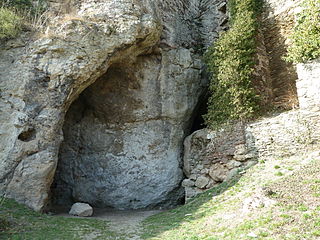 Blick von Ost auf beide Eingänge