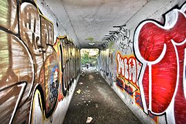 Terowongan berjajar grafiti di San Francisco