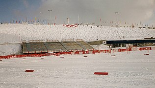 Les tribunes vues depuis l'anneau de pénalité.