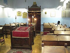 L'intérieur de la petite synagogue Eisenman, construite en 1907 à Anvers.