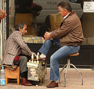 Ayakkabı boyacılığı