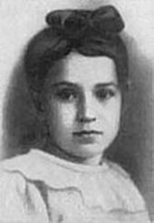 Таня Савичева в возрасте шести лет (1936 год)