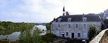 Photographie du couvent et de la rivière La Maine