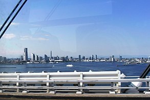 Поглед са Јокохомског заливског моста[6] (2007)