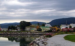 Moholmen, ortens äldsta stadsdel har fortfarande kvar en del av den ursprungliga bebyggelsen.