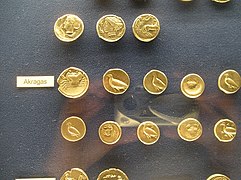 Monete di varie poleis della Sicilia: nello specifico monete di Siracusa e Agrigento (Akragas)