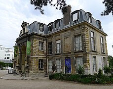 Hôtel de Magny, siège de la Direction du Muséum, qui durant neuf ans a abrité un cabinet d'histoire du Jardin des plantes (2008-2017).