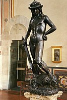ドナテッロ作『ダヴィデ像』1440年代。バルジェロ美術館（フィレンツェ）所蔵