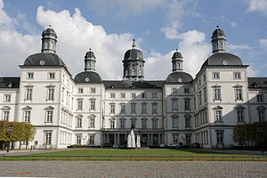 Forecourt o Schloss Bensberg