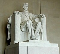 ダニエル・チェスター・フレンチ作『エイブラハム・リンカーン像』1920年。ワシントンD.C.のリンカーン記念堂構内