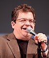 Patton Oswalt interpreta i Koenig