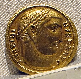 Aureus med Maximinus Daias porträtt.