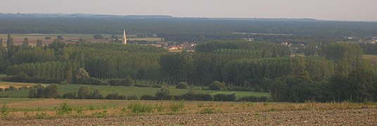 Angliers, au nord du département.