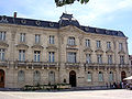 Hôtel de ville (1901), sur la place du Général-Leclerc