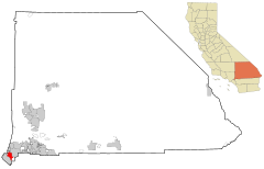 Lage von Chino im San Bernardino County (links) und in Kalifornien (rechts)