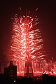 Kembang api merah dari Menara Kanton selama upacara pembukaan Asian Games 2010, diselenggarakan di Guangzhou