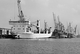 Stukgoedoverslag aan de Prinses Beatrixhaven, 1982