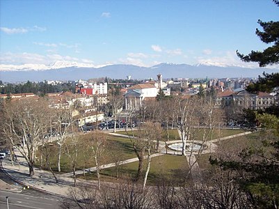 Piazza I Maggio dite giardin grande.