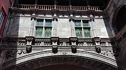 De gauche à droite : le cloître du lycée Henri-IV, le lycée Pierre-de-Fermat, le lycée Fustel-de-Coulanges.