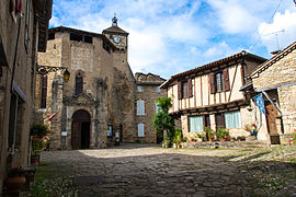 The village centre of Penne, Tarn