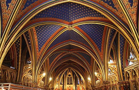 Cieloraso gótico de la Sainte-Chapelle de París, 1243-1248, de Pierre de Montreuil[4][10]​