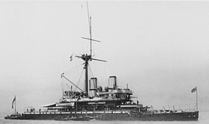 HMS Devastation je bila prva oklepnica, ki ni uporabljala jader in se je v celoti zanašala na svoje parne stroje.